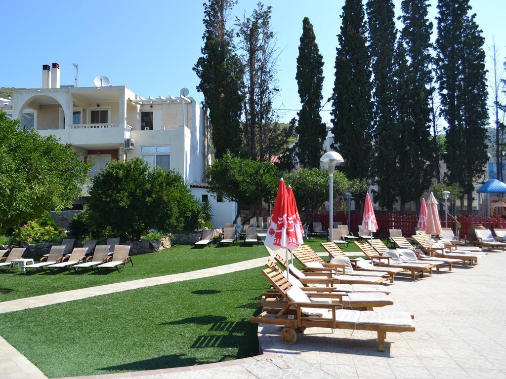 Kamares Apartments Εε Poros Town Екстер'єр фото