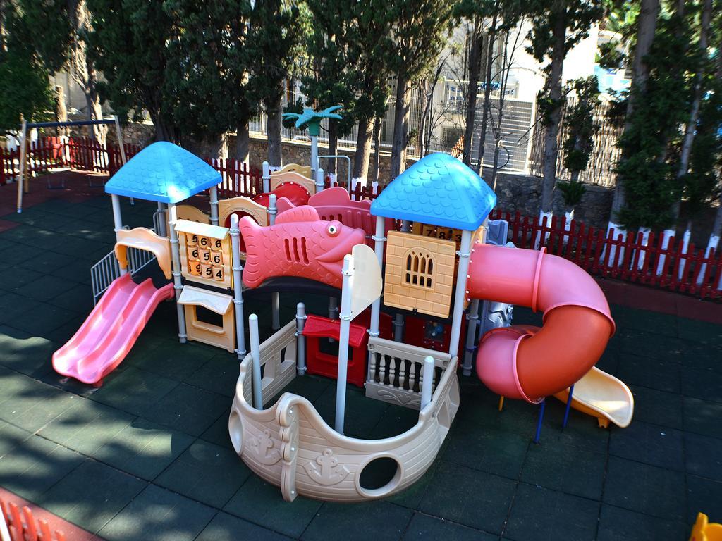 Kamares Apartments Εε Poros Town Екстер'єр фото