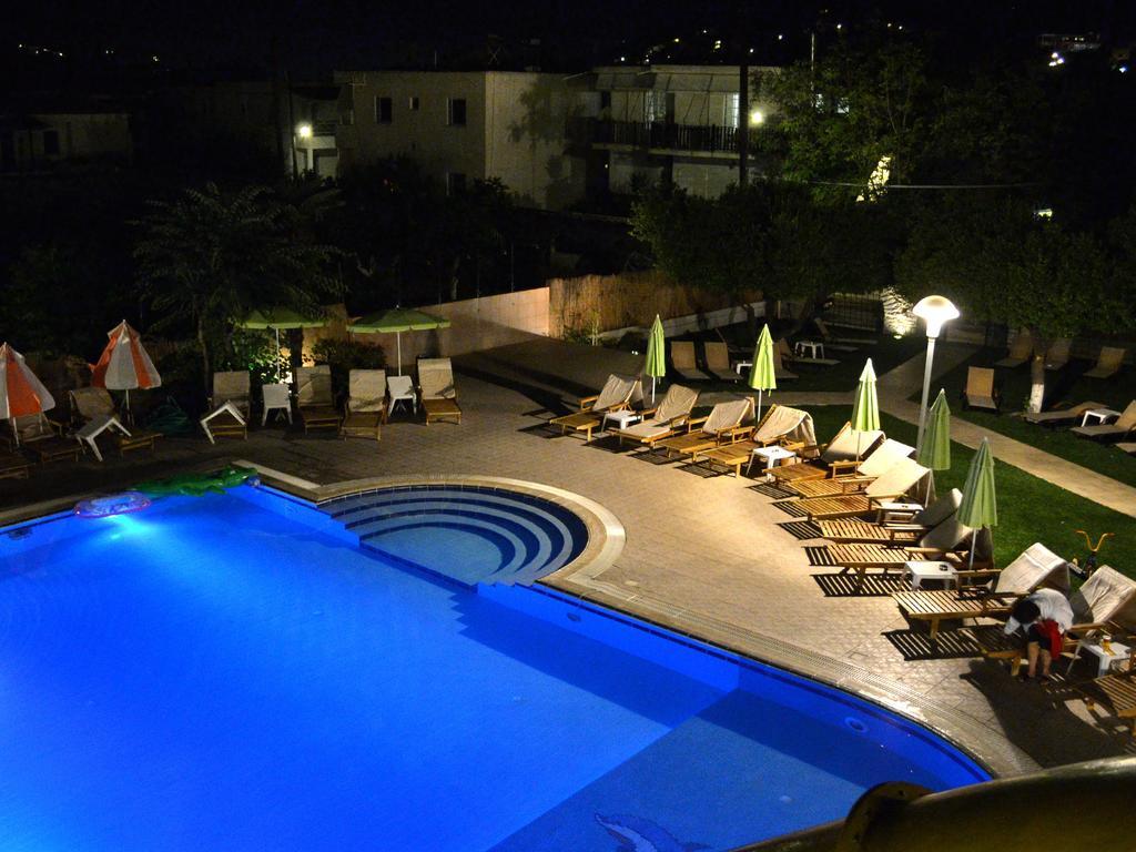 Kamares Apartments Εε Poros Town Екстер'єр фото